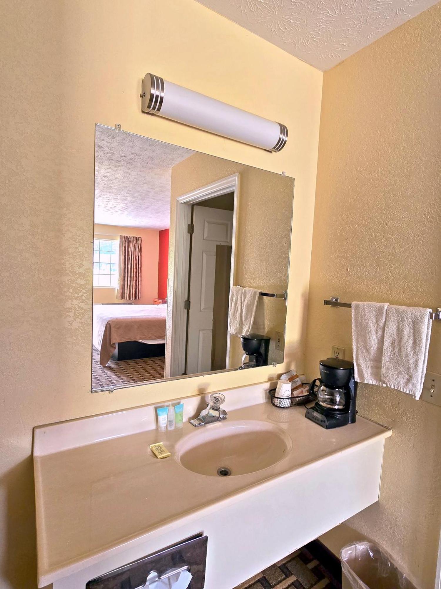 Garden Inn And Suites Near Callaway Gardens Pine Mountain Eksteriør billede