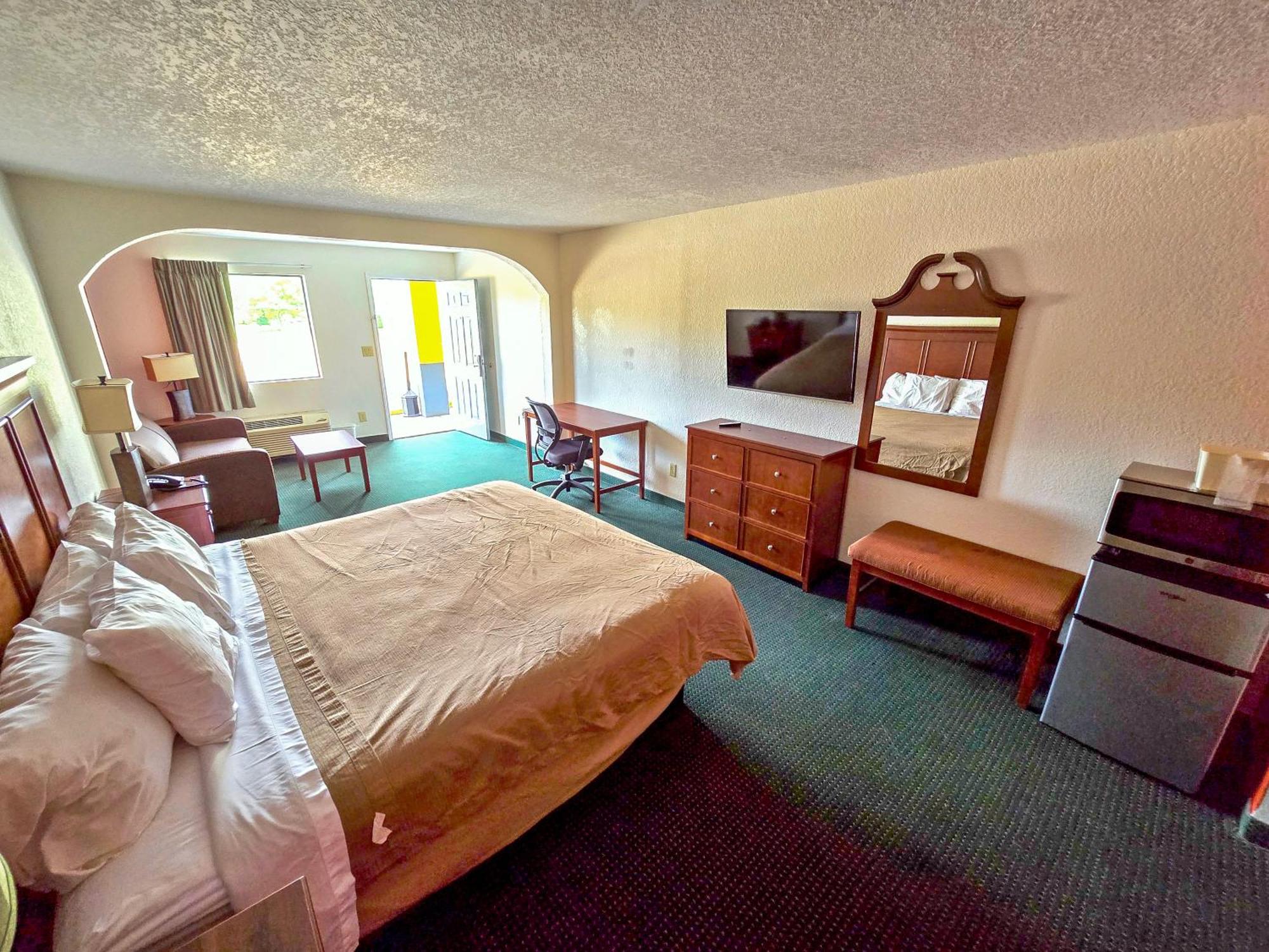 Garden Inn And Suites Near Callaway Gardens Pine Mountain Eksteriør billede